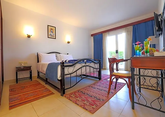 Szálloda Marina Wadi Degla 3*